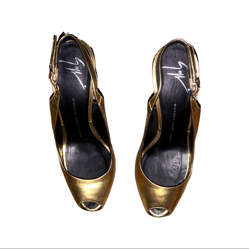 Giuseppe Zanotti gold peep toe